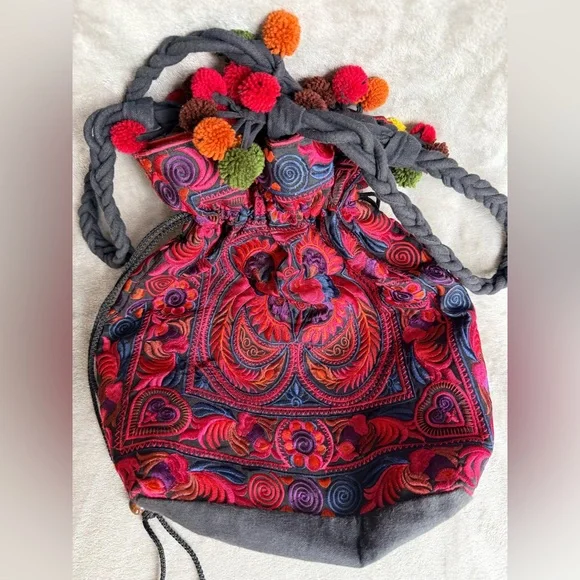 Disney Parks x Lumily | Handmade Embroidered Boho Tassel Bag – Thailand - Picture 4 of 10